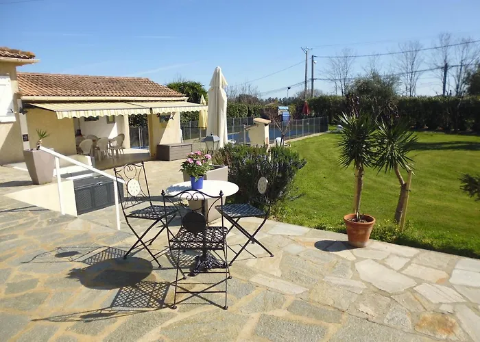 וילה Mit Grosser Sommerkueche Und Pool, 8 Minuten Zum Sandstrand Cap Sud