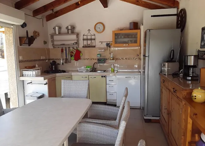 Mit Grosser Sommerkueche Und Pool, 8 Minuten Zum Sandstrand Cap Sud וילה L'Arena