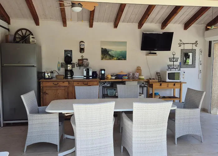 Mit Grosser Sommerkueche Und Pool, 8 Minuten Zum Sandstrand Cap Sud *