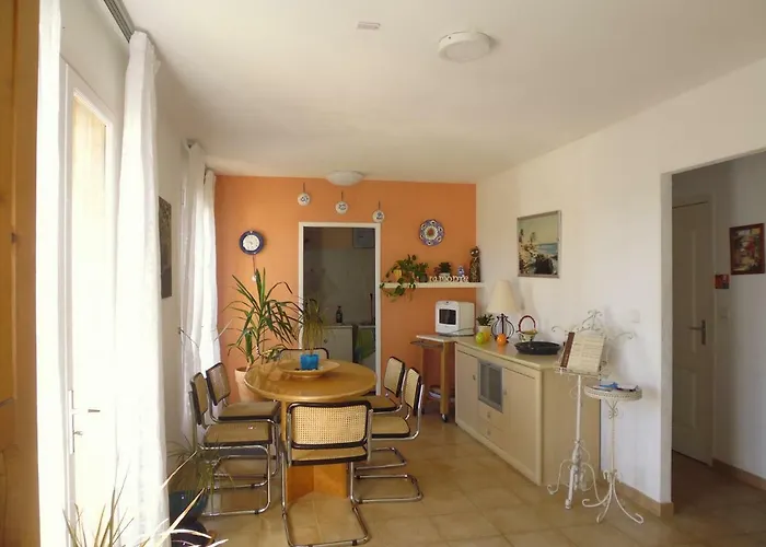 Mit Grosser Sommerkueche Und Pool, 8 Minuten Zum Sandstrand Cap Sud וילה