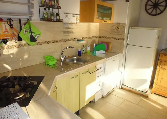 Mit Grosser Sommerkueche Und Pool, 8 Minuten Zum Sandstrand Cap Sud